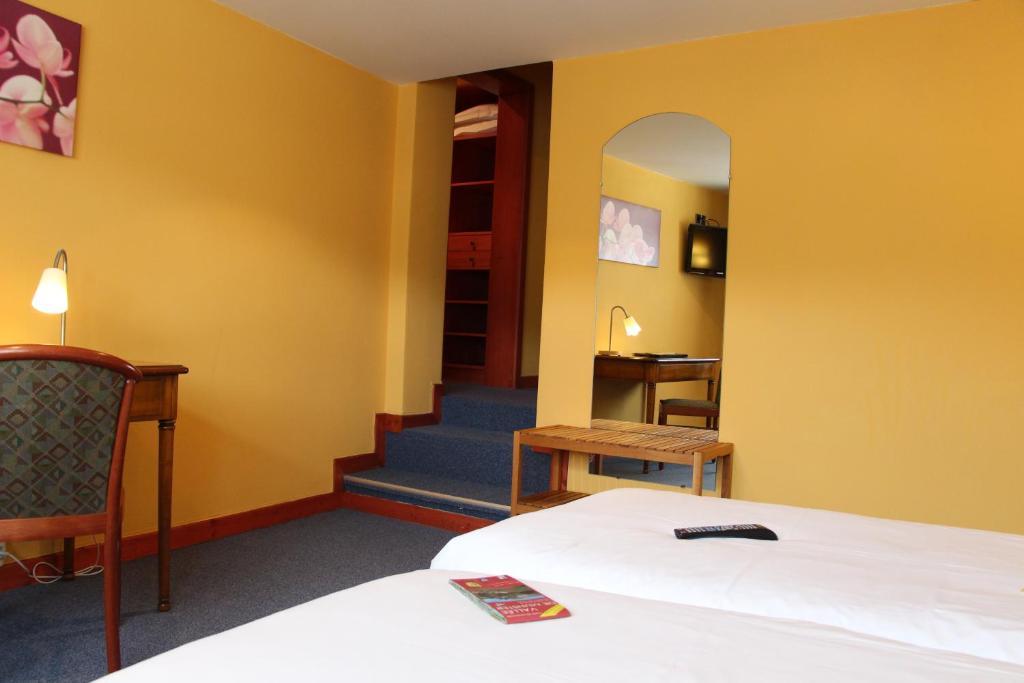 Hotel Restaurant La Cigogne Munster  Oda fotoğraf